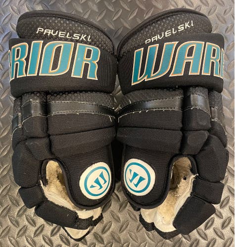 Pro stock Made in Canada Warrior Covert Hockey Gloves 14” SJS Joe Pavelski