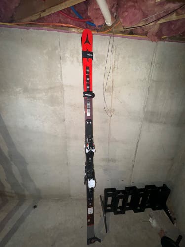 Men's 2022 Atomic 212 cm Racing Redster FIS SG Skis With Bindings Max Din 20 (Used)