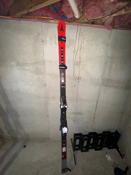 Men's 2022 Atomic 212 cm Racing Redster FIS SG Skis With Bindings Max Din 20 (Used)