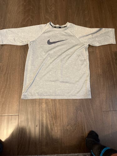 Gray Large Men's Nike Dri-Fit Shirt (Used)