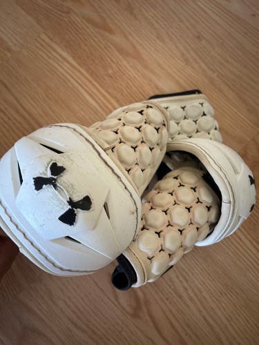 Medium Adult Under Armour VFT Arm Pads (Used)
