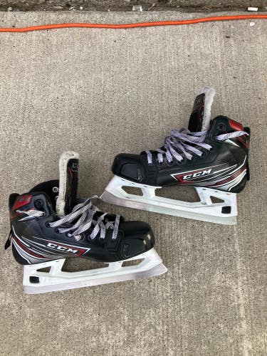 CCM Jetspeed FT480 Hockey Goalie Skates Regular Width | Intermediate Size 5.5