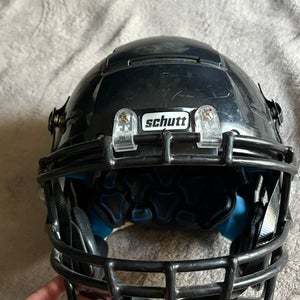 Adult Large Schutt F7 Helmet (Used)