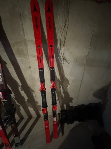 Men's 2021 Atomic 212 cm Racing Redster FIS SG Skis With Bindings Max Din 16 (Used)