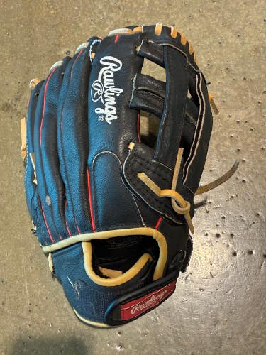 Black Rawlings Highlight Series RH Baseball Glove 11.5" (Used)