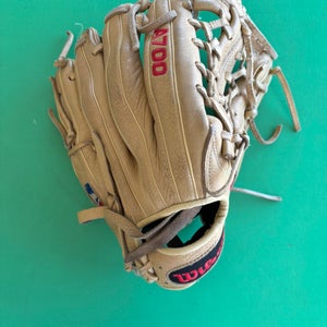 Brown Wilson A700 RH Outfield Baseball Glove 12"