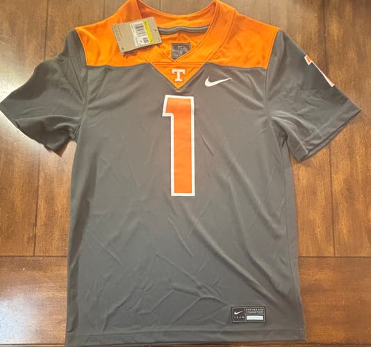 University of Tennessee Football Nike Football Jersey #1 Size Adult Small NWT