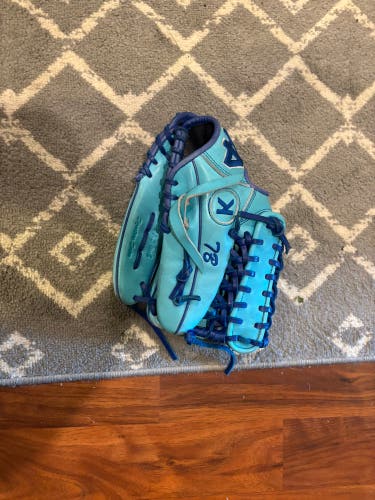 44 Pro RH Outfield Baseball Glove 11.5" (New)