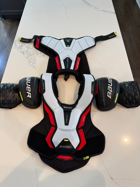 Bauer Vapor Hyperlite Shoulder Pads  (Used)
