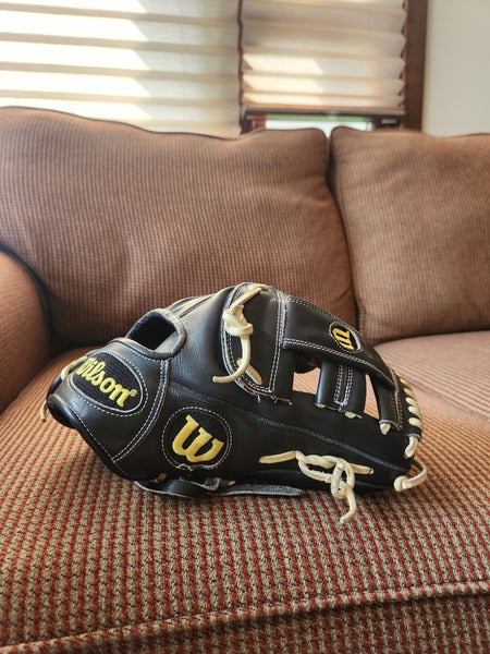 Wilson Infield RH A2000 Baseball Glove 11.5" (Used)