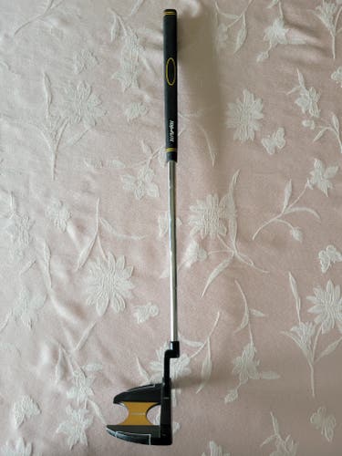 Black Junior Top Flite Right Handed Putter Junior 20" (Used)
