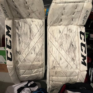35"  CCM Eflex 5 Goalie Leg Pads Pro Stock (Used)