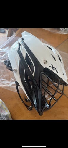 New - white and black Cascade XRS helmet youth