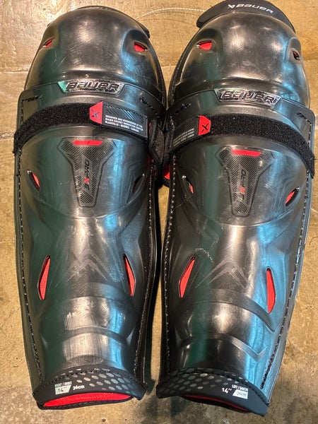 Intermediate Bauer Vapor 3X Pro Shin Pads 14" (Used)