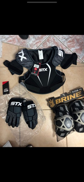 New medium/large lacrosse equipment! Meets NOCSAE