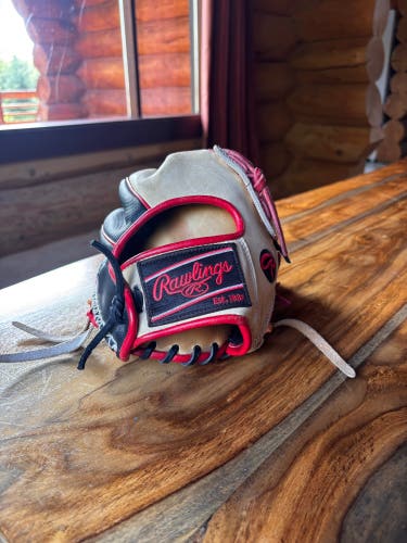 Rawlings Heart Of The Hide baseball glove