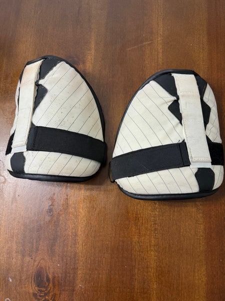 Box bicep pads