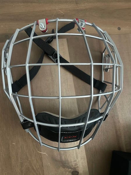 CCM cage size M