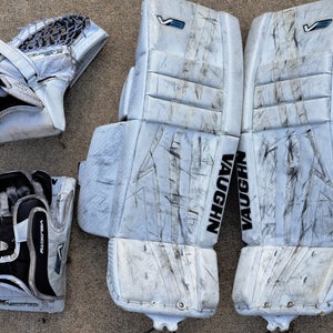 28+2" Vaughn Velocity JR V9 hockey Goalie Junior Regular hand Full Set (Used)