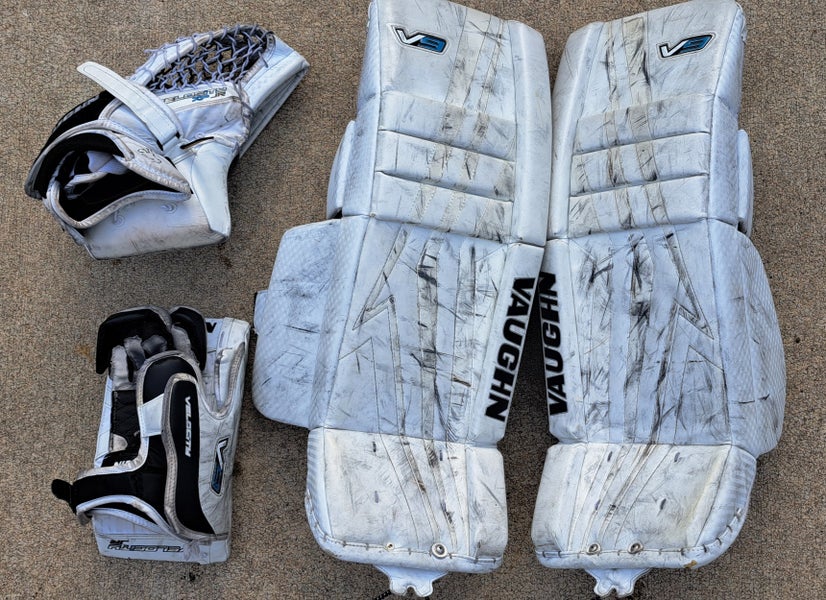28+2" Vaughn Velocity JR V9 hockey Goalie Junior Regular hand Full Set (Used)