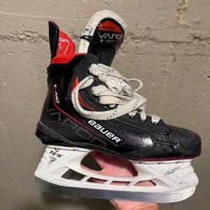 2018 Bauer Vapor 3X Pro Hockey Skates Regular Width (Used)