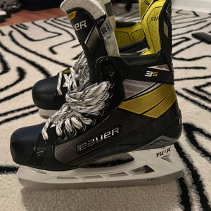 2020 Bauer Supreme 3S Hockey Skates Regular Width  10 (Used)