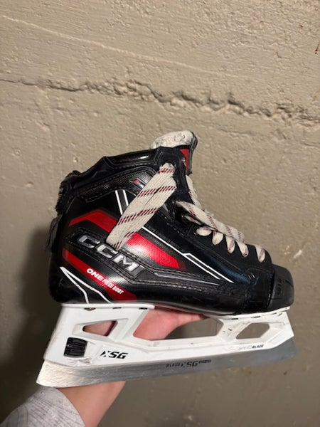 2023 CCM Eflex 6.9 Goalie Skate Hockey Skates Regular Width 6.5