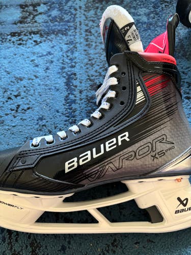 Bauer Vapor X5 Pro Hockey Skates 7.5 (Used)