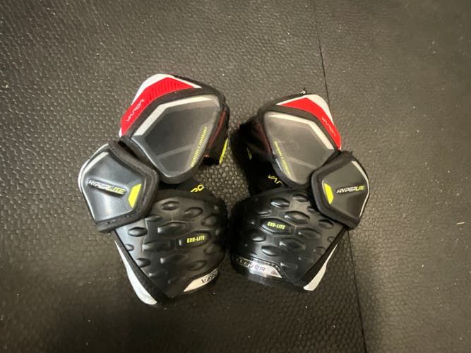 Intermediate Medium Bauer Vapor Hyperlite Elbow Pads (Used)