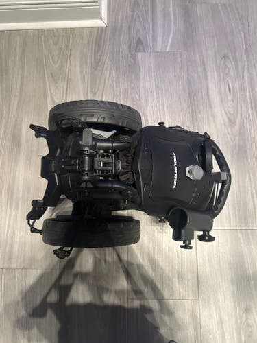 Black golf Push Cart (like new)