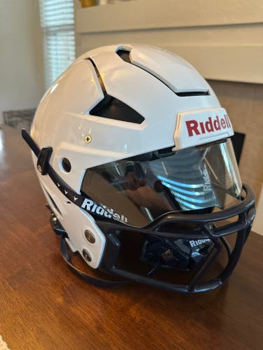 Adult Medium Riddell Axiom Helmet (Used)