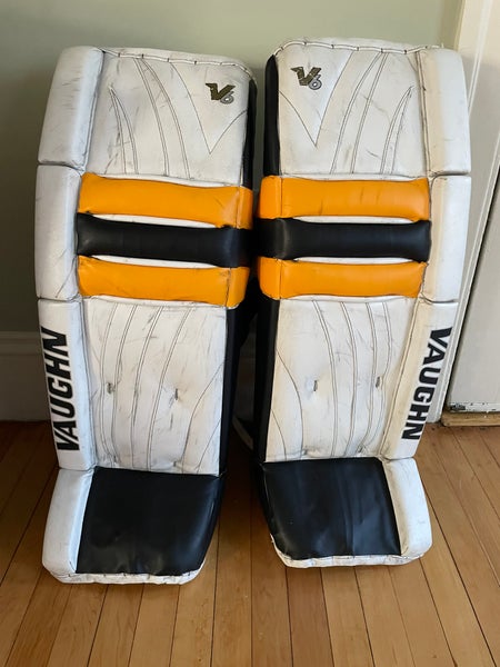 33"  2000 Velocity Goalie Leg Pads Pro Stock (Used)