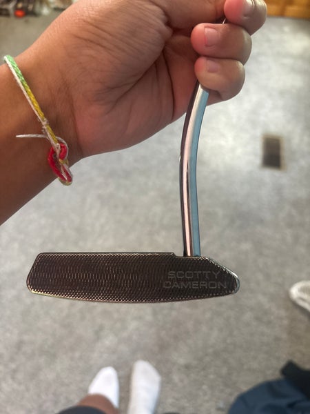 Black Scotty Cameron Blade Select Newport 2 Right Handed Putter 34" (Used)