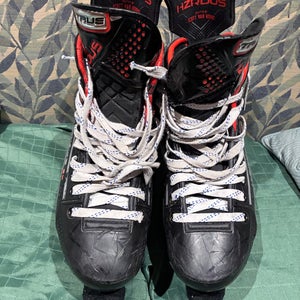 Like New True HZRDUS 9X Hockey Skates Regular Width Size 8.5