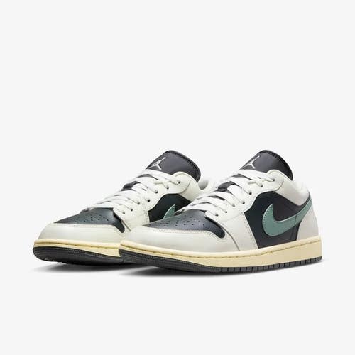 Nike Air Jordan 1 Low DC0774-001 Sneakers Women's 6 Black Lifestyle Shoes FL3926