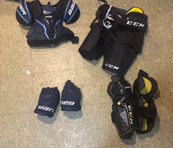 Starter pack of equipment for a youth hockey player Ages 7-11