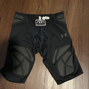 Black Men's Youth Medium Under Armour Game Pants (Used)