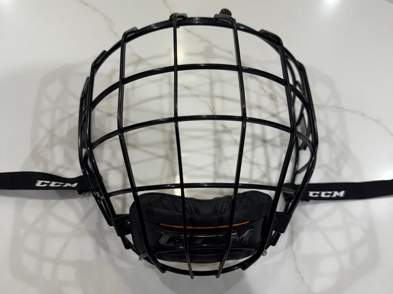 Medium CCM Full Cage (Used)
