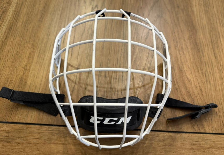 Medium CCM FM580 Full Cage (Used)
