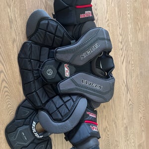 XS  2023 Vaughn V10 Goalie Chest Protector (Used)