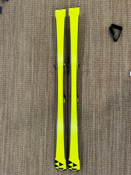 Men's 2025 Fischer Racing RC4 World Cup SL Skis With Bindings Max Din 20 (Used)