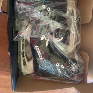 2020 Bauer Ns Hockey Skates  Size 1 (New)