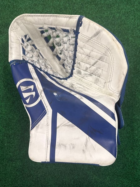 White & Blue Junior Warrior Ritual G6 E+ Goalie Glove Regular (Used)