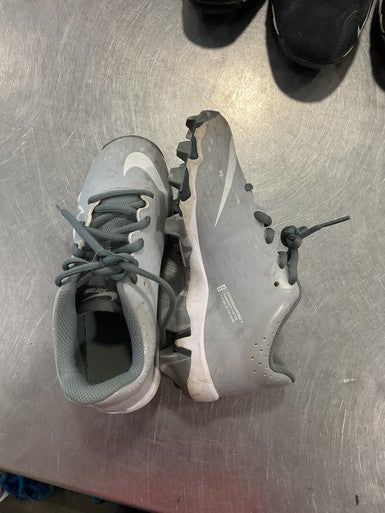 Used Nike FAST FLEX BB/SB Cleats Grey Junior 01 11614-S000217938