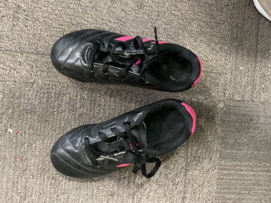 Used Adidas Soccer Cleats Pink Youth 12.5 11614-S000217912