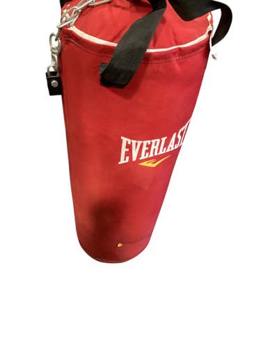 Used Everlast 75LB HEAV BAG Boxing Heavy Bag Red 75 lb 11884-S000049396