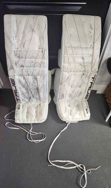 34 + 2" True Catalyst 9X3 Goalie Leg Pads