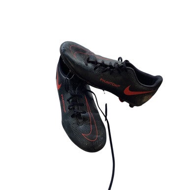 Used Nike PHANTOM GT CLUB Soccer Cleats Black Junior 04 11479-S000399330