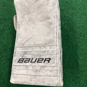 White Junior Bauer GSX Goalie Blocker Regular (Used)