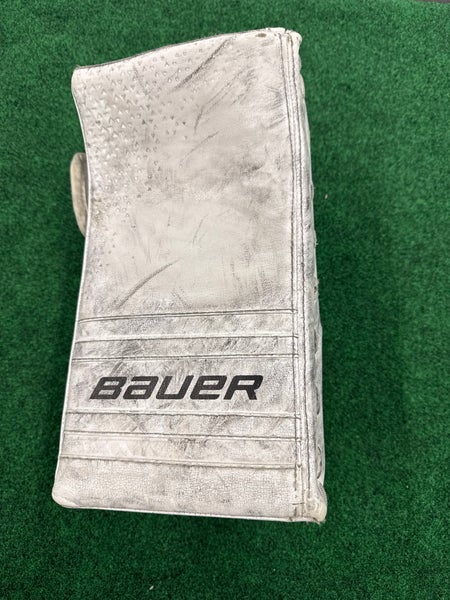 White Junior Bauer GSX Goalie Blocker Regular (Used)